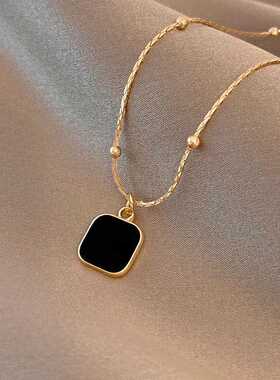 极简黑色暗黑几何方块项链女轻奢小众设计感锁骨链简约高级
