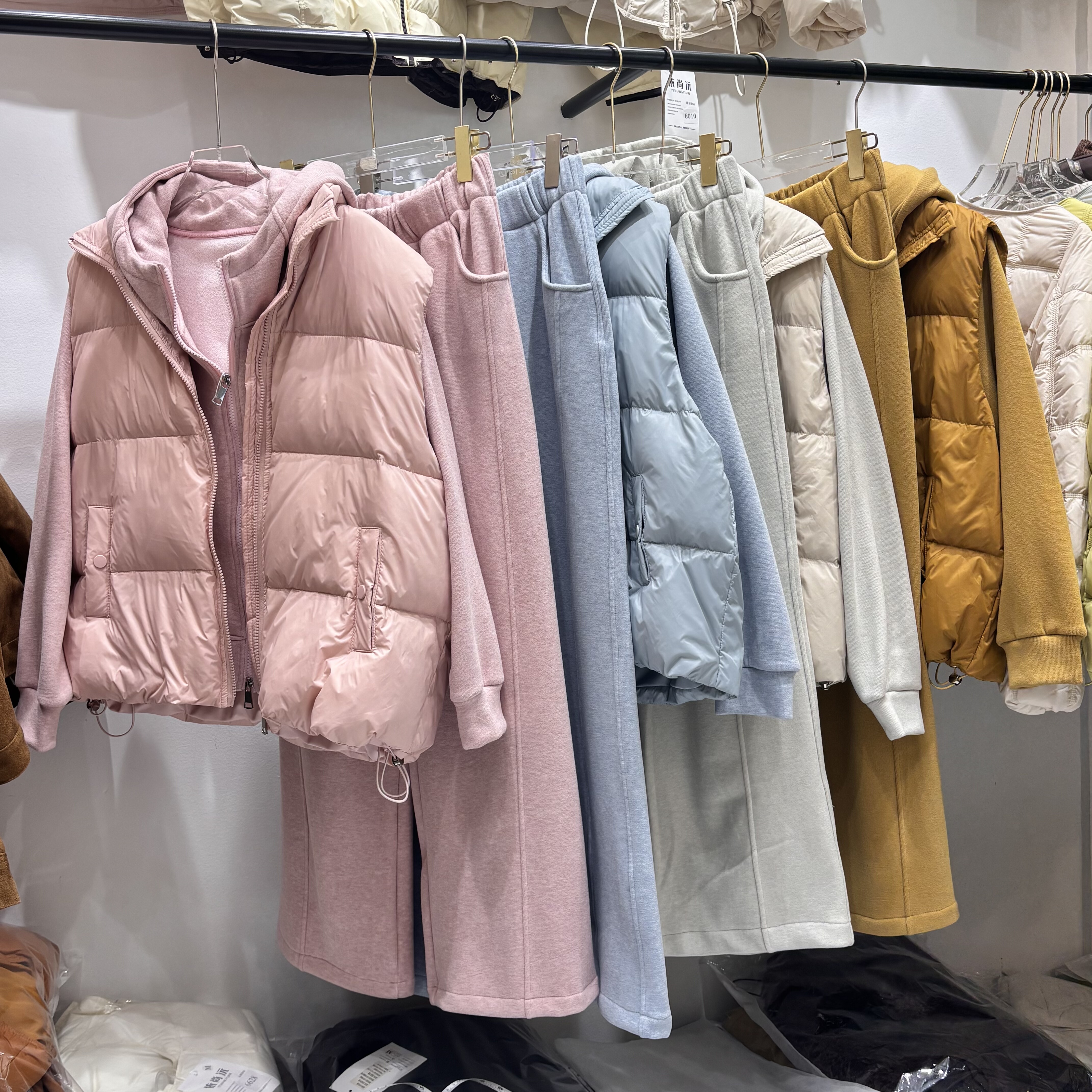 韩版2025冬新款加绒加厚连帽卫衣阔腿裤套装+羽绒马甲宽松三件套