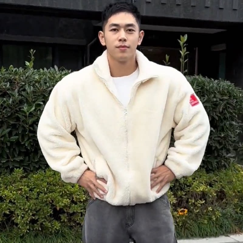秋冬新款加绒加厚外套休闲夹克肌肉男运动健身保暖羊羔绒刺绣上衣