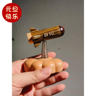 设计感创意东风5c木质车载摆件桌面办公小众高级礼物