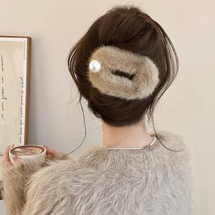 大号毛茸茸贝壳鲍鱼珍珠抓夹女秋冬盘发鸭嘴夹后脑勺鲨鱼夹一字夹