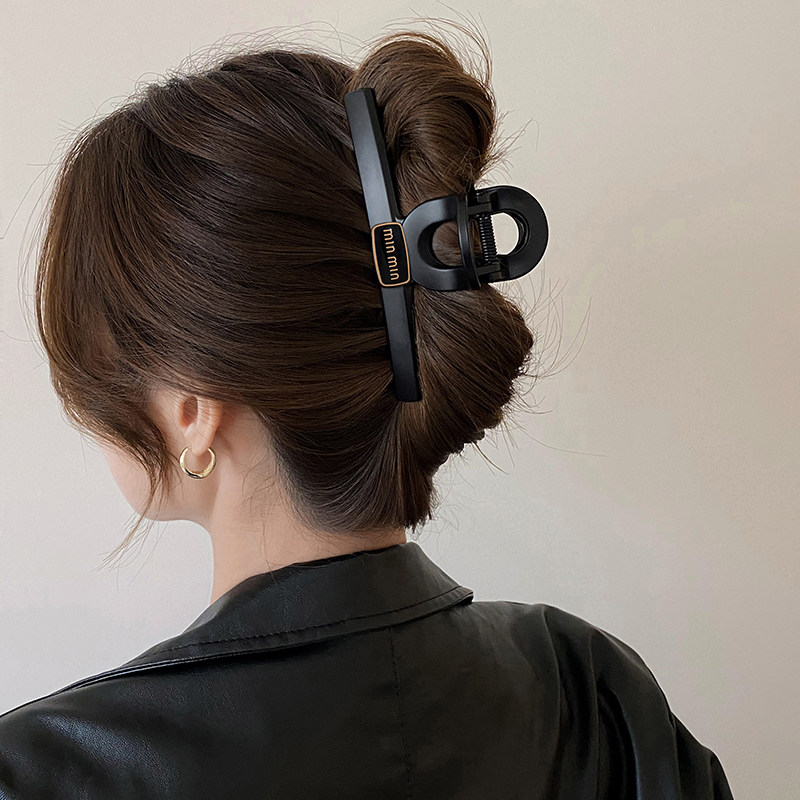 韩系简约百搭字母发夹