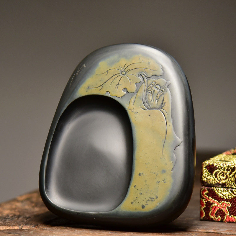 国家非遗名师张子坚作品《仙风道骨》天然原石巧雕歙砚龙尾山老坑金晕