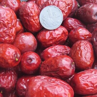 新疆和田灰枣带土 吊干 皮薄 肉厚 散装一级灰枣  新疆直发