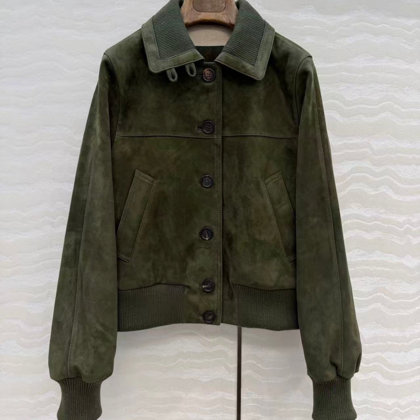 骑士风进口麂皮绒小羊真皮高腰拼接羊毛罗纹领短款夹克外套上衣女,女装/女士精品,皮衣,淘宝优惠券,粉丝福利购,淘宝优惠卷