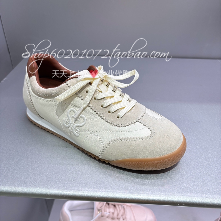 思加图2026春季女鞋德训鞋小白