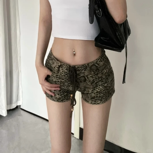 辣妹交叉绑带牛仔短裤女低腰y2k千禧风亚比修身显瘦a字个性热裤子