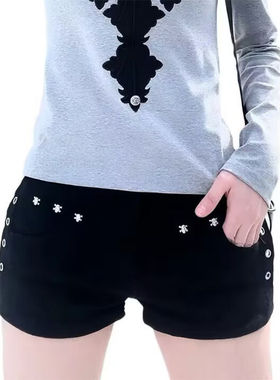 黑色牛仔短裤女新款辣妹铆钉低腰超短裤弹力亚比显瘦千禧包臀热裤