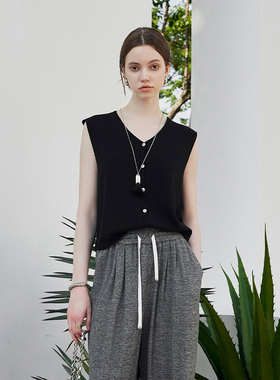 CLMX利落V领修饰天鹅颈线条上衣轻盈透气莱赛尔亚麻混纺纱线马甲