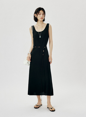 CLMX简约通勤纯色衣服时装风皱感肌理缎面醋酸面料长款连衣裙