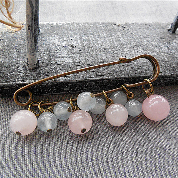 Broche femme en cristal naturel pierres semi-précieuses - Ref 1170592 Image 1