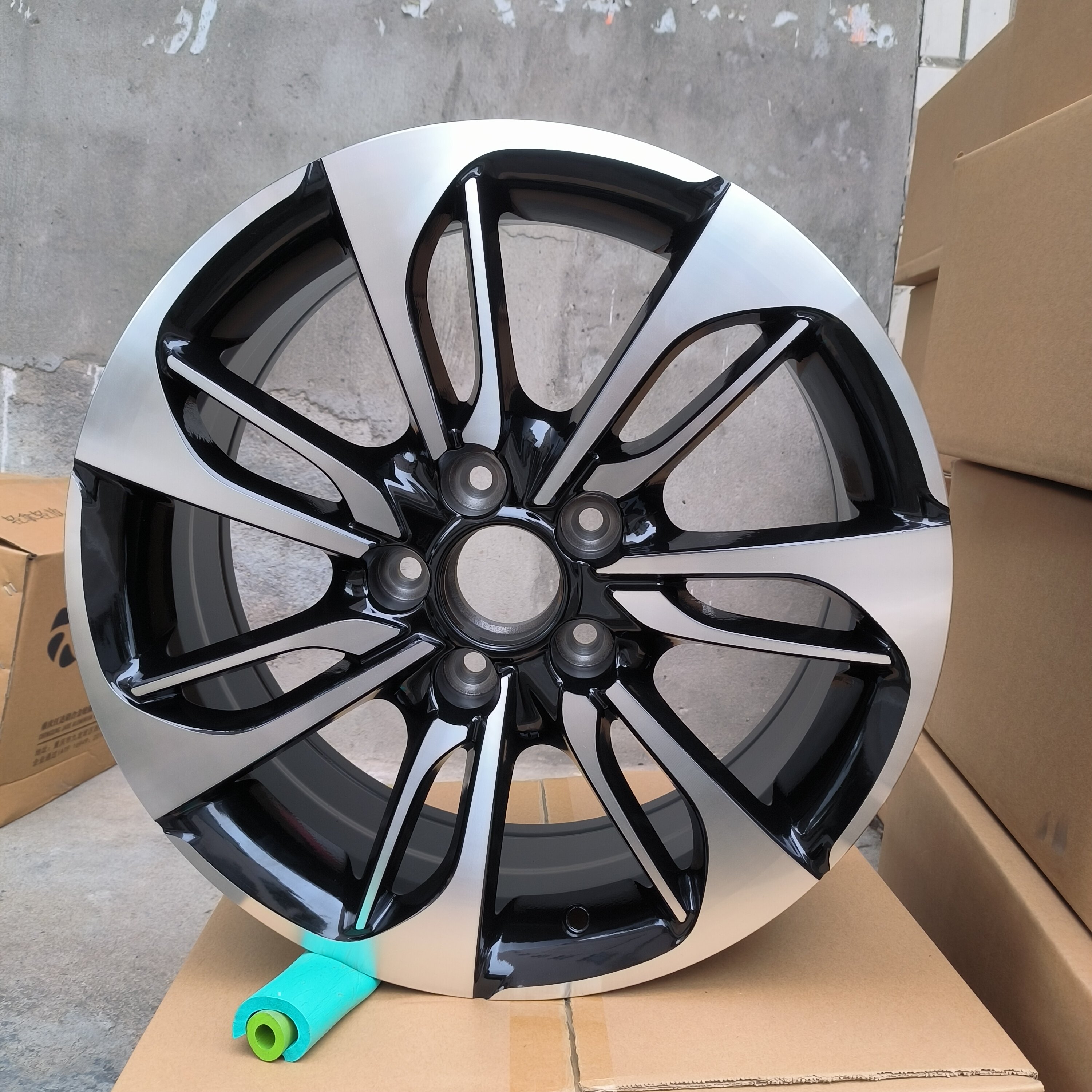 适用于17寸 比亚迪 秦F0 F3 G3 L3轮毂速锐s6g5E5轮毂