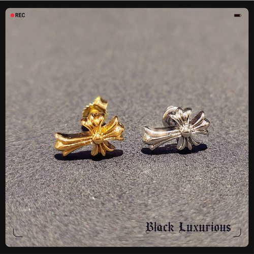 Black Luxurious电镀22K18Kins风格简约长十字架经典小耳钉