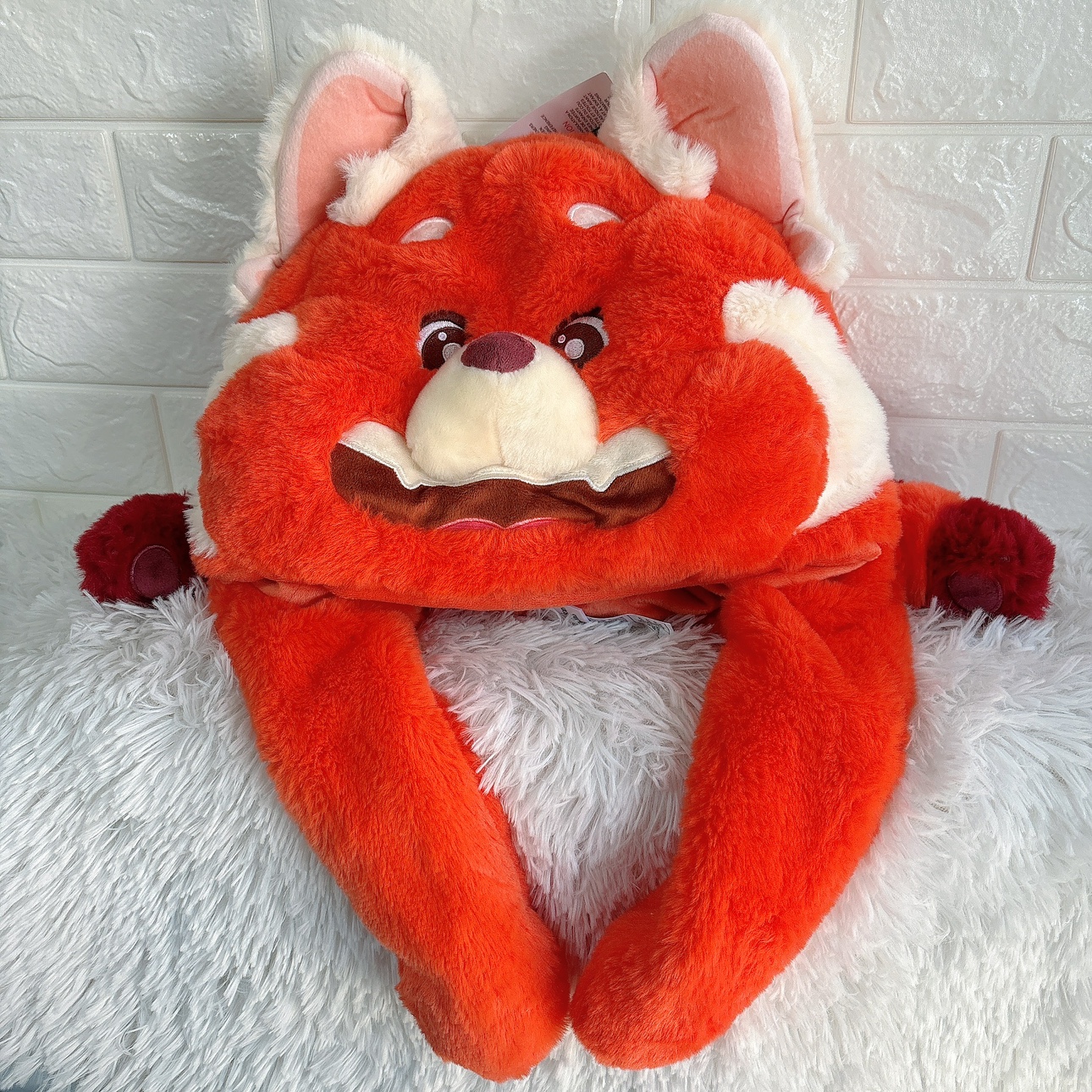 上海迪士尼国内代购青春变形记小熊猫美美毛绒帽子可动帽头套保暖