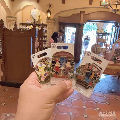 2025摩登情侣米奇唐老鸭古典徽章