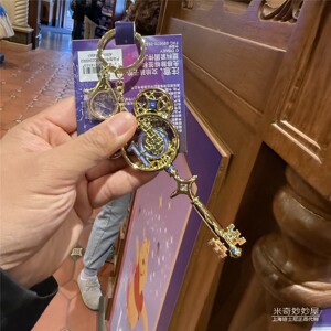 迪士尼奇妙城堡10周年金属钥匙扣