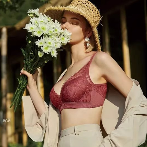 欧蜜莎无钢圈小胸聚拢文胸