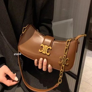 女包凯旋门腋下包新款真皮单肩斜挎复古链条新月包女士法棍包