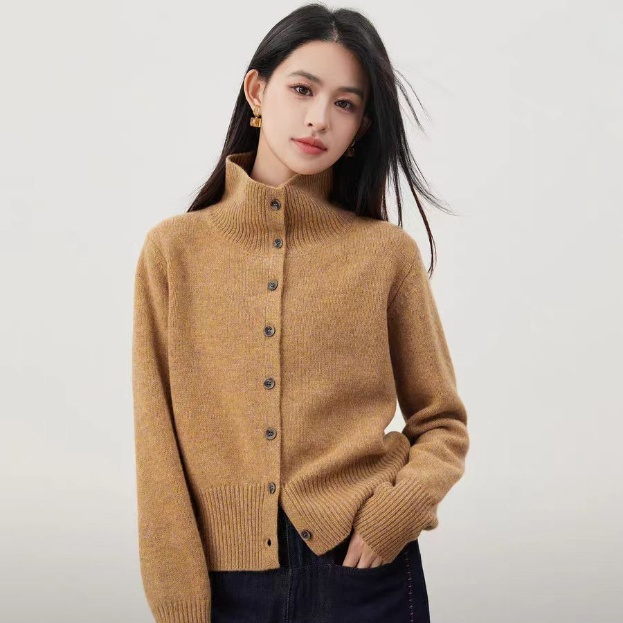 100羊毛半高领短款针织开衫女