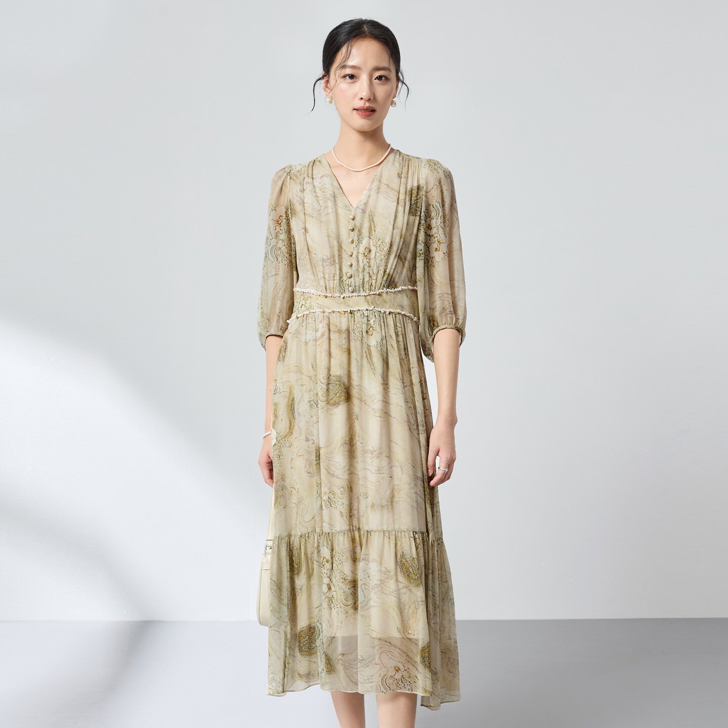 100%桑蚕丝新款真丝连衣裙女长裙2026夏季沙滩度假区桑蚕丝绸缎