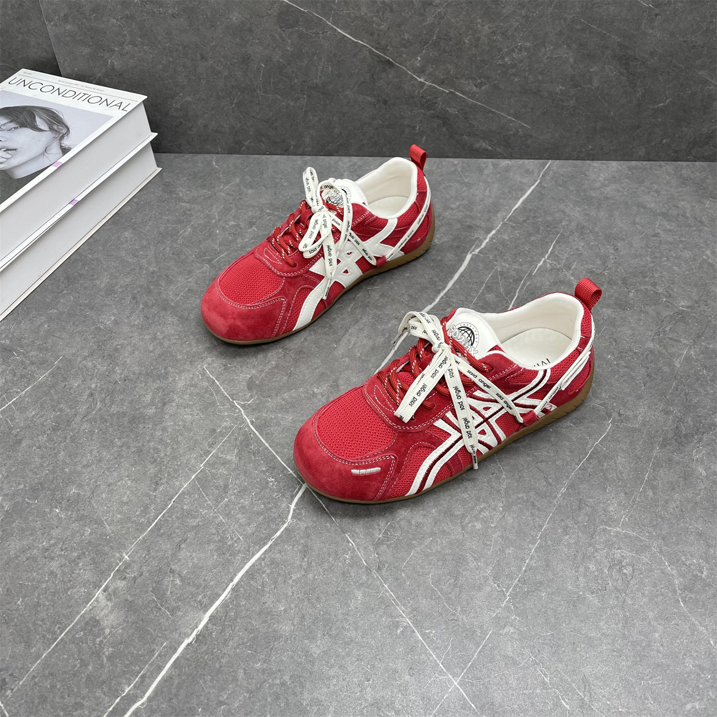 真皮时尚德训鞋女2026春季新款软底不累脚网面透气拼色休闲运动鞋