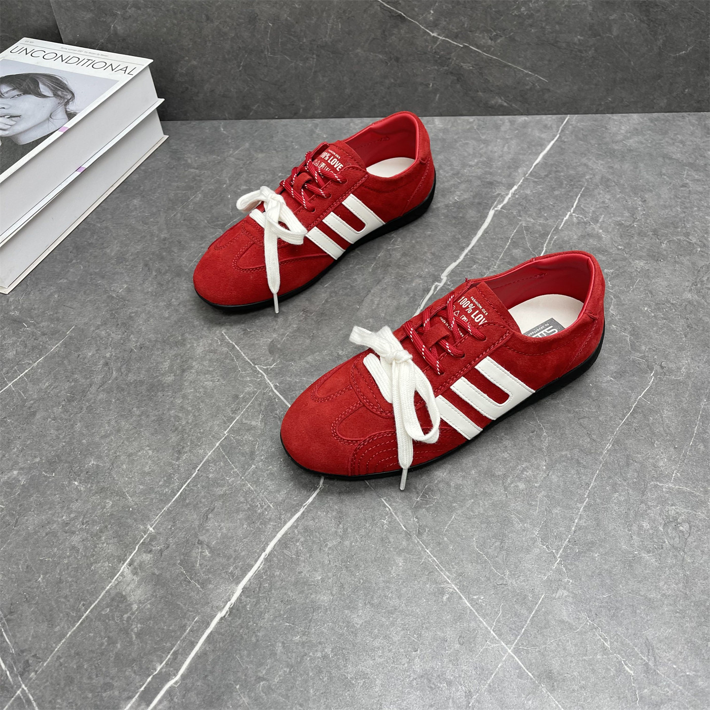 真皮双鞋带红色德训鞋女2026春新款磨砂皮百搭舒适平底运动休闲鞋,女鞋,德训鞋,淘宝优惠券,粉丝福利购,淘宝优惠卷