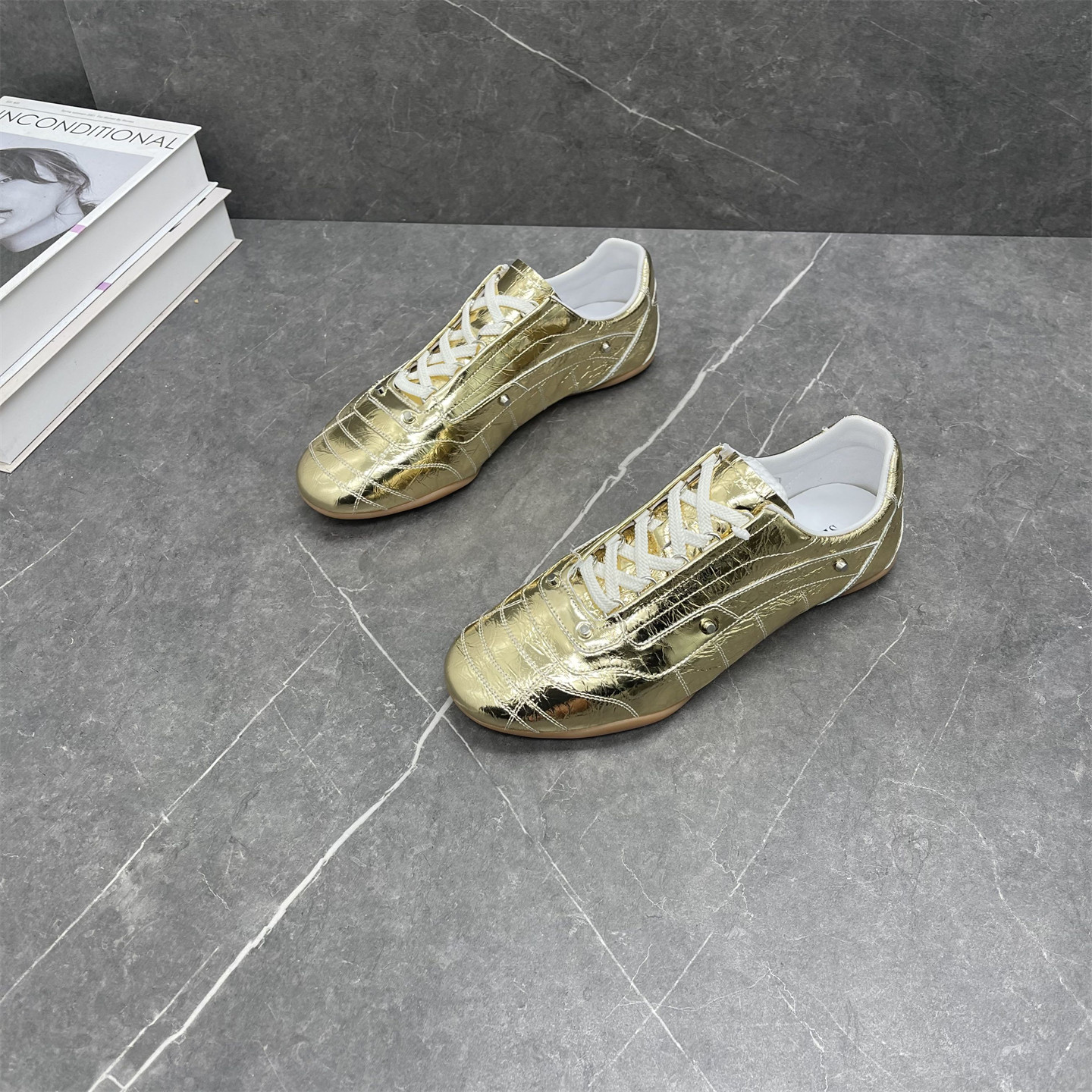 真皮防滑德训鞋女2026春季新款铆钉时尚牛皮系带软底不累脚休闲鞋,女鞋,德训鞋,淘宝优惠券,粉丝福利购,淘宝优惠卷