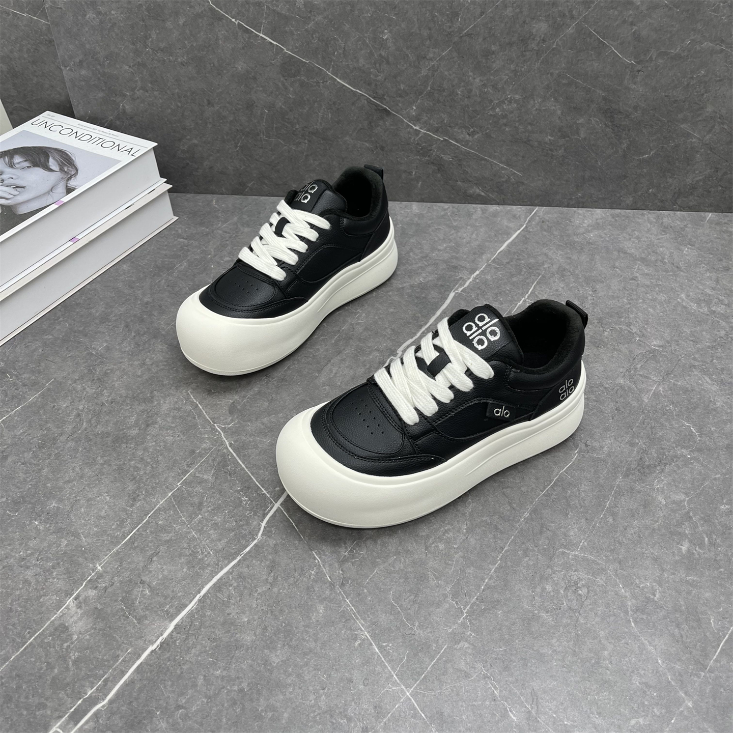 真皮厚底小白鞋女2025秋冬新款