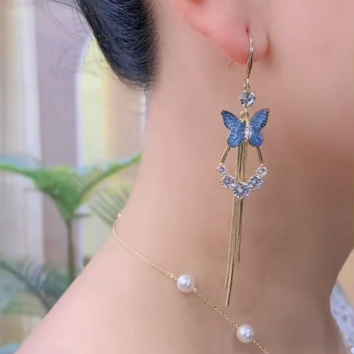 精致蓝色蝴蝶长款流苏耳环女
