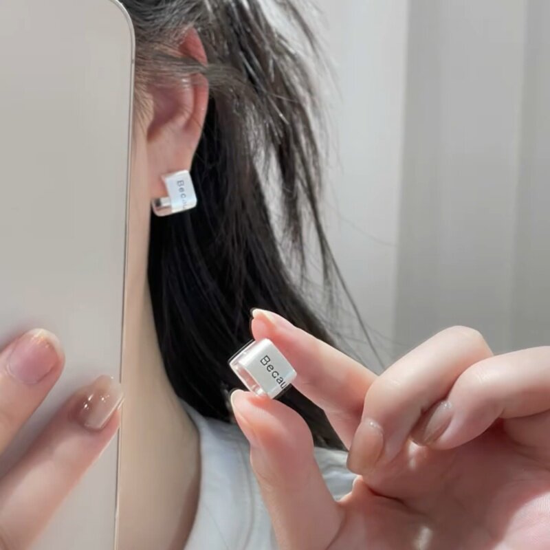 银色拉丝方形字母耳环女个性耳扣