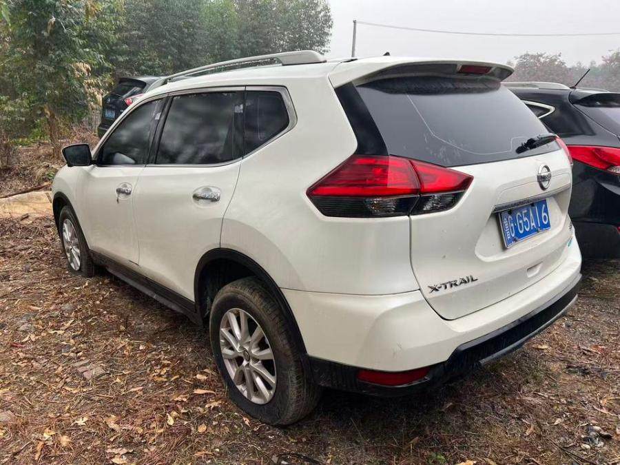 1月11日来宾云H8C900别克牌小型普通客车、鲁GG5A16东风日产牌小型普通客车、鄂A6H59D本田牌小型轿车等网络拍卖公告