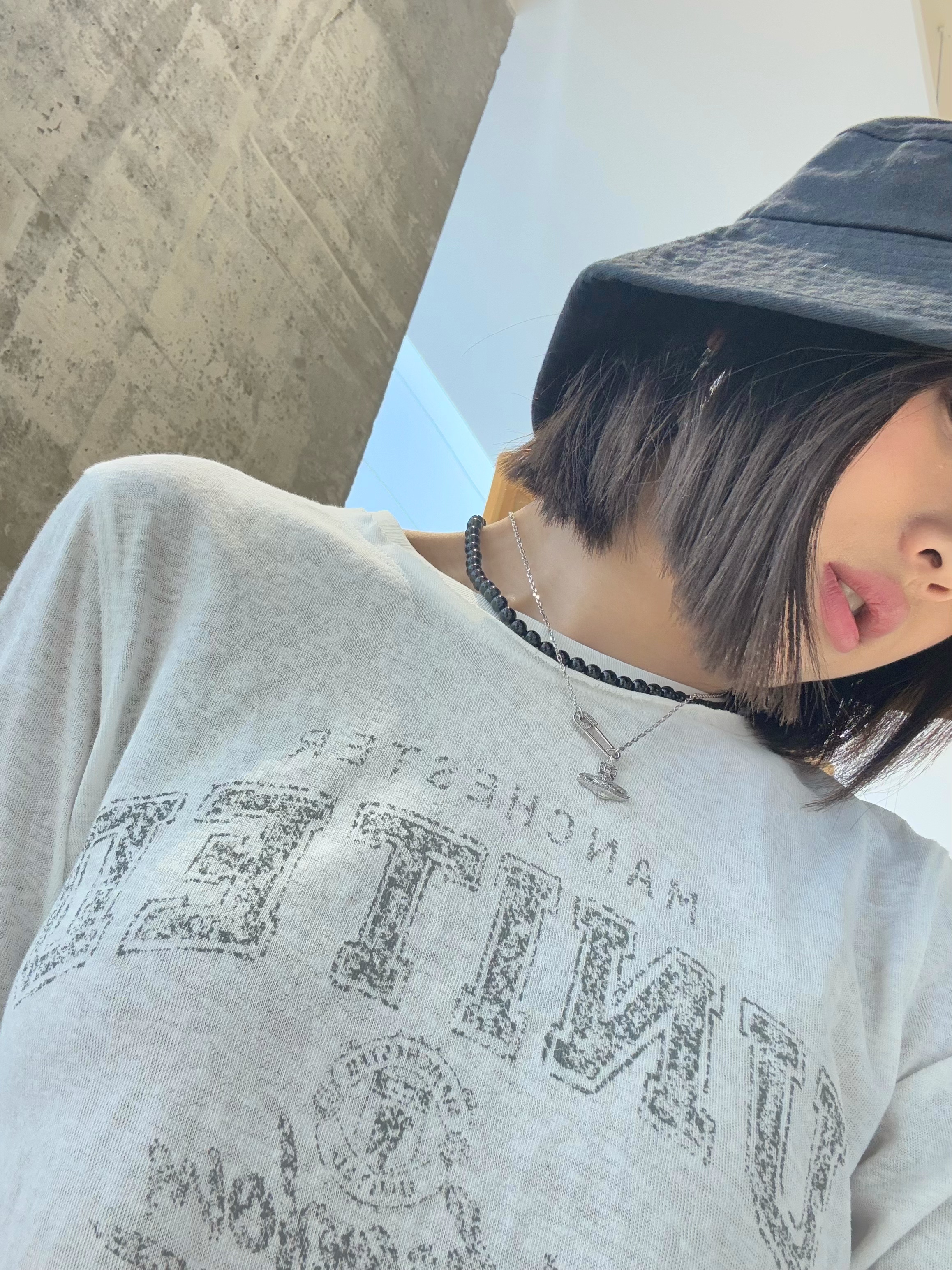 恩灿 新款圆领-纽扣袖口字母印花T恤女套头打底内搭显瘦上衣