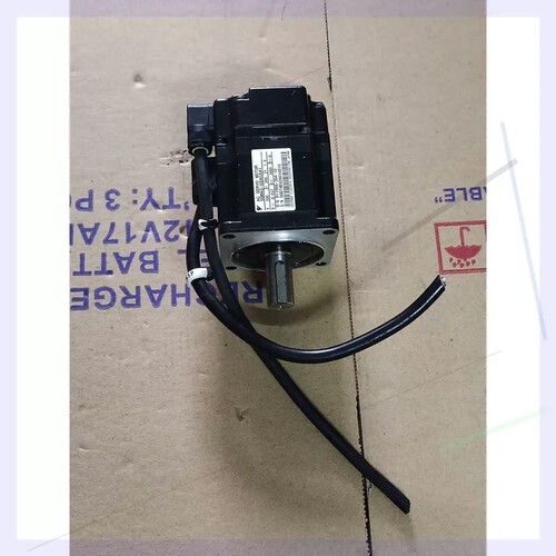 议价安川电机 SGMAS-02ACA41，200W.功能正常，成