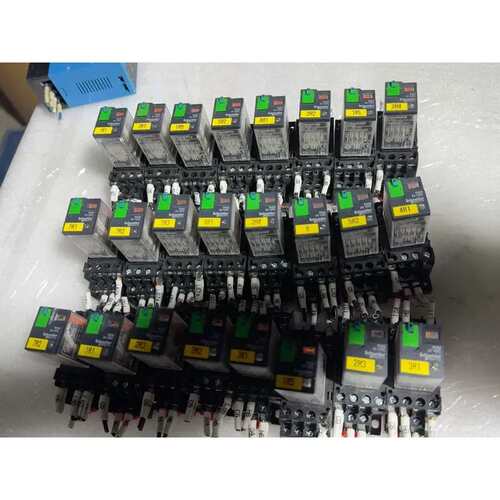 议价库存继电器 :RXM2AB2BD、24vDC~12a.