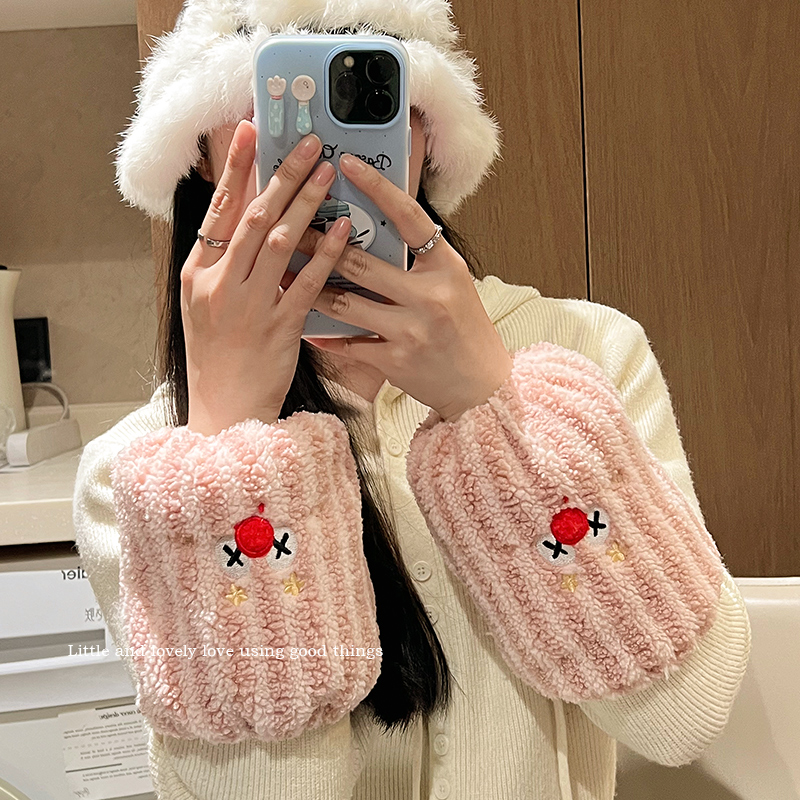 袖套女秋冬季2024新款可爱套袖办公室羽绒服防脏护袖毛绒短款袖头