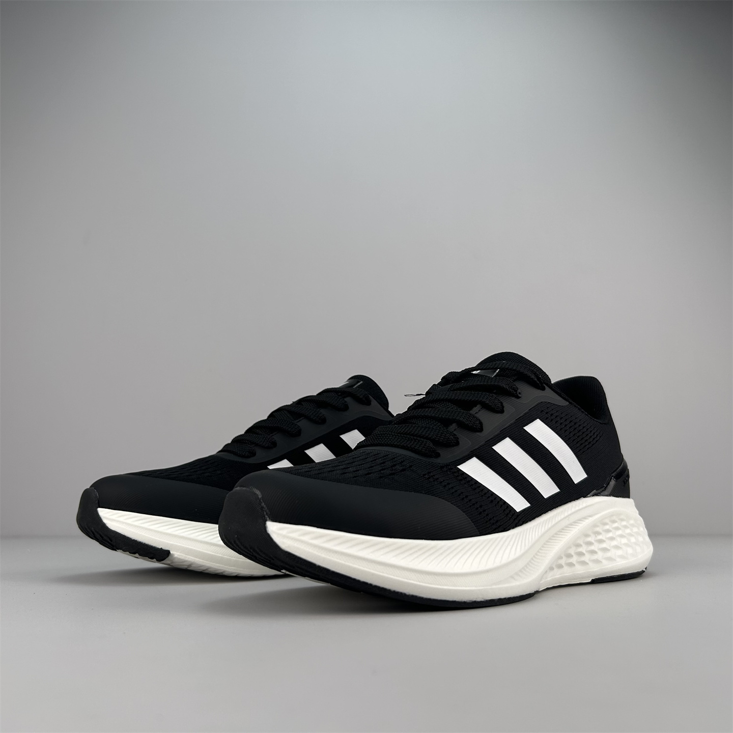 外贸跑鞋夏季情侣薄款透气百搭