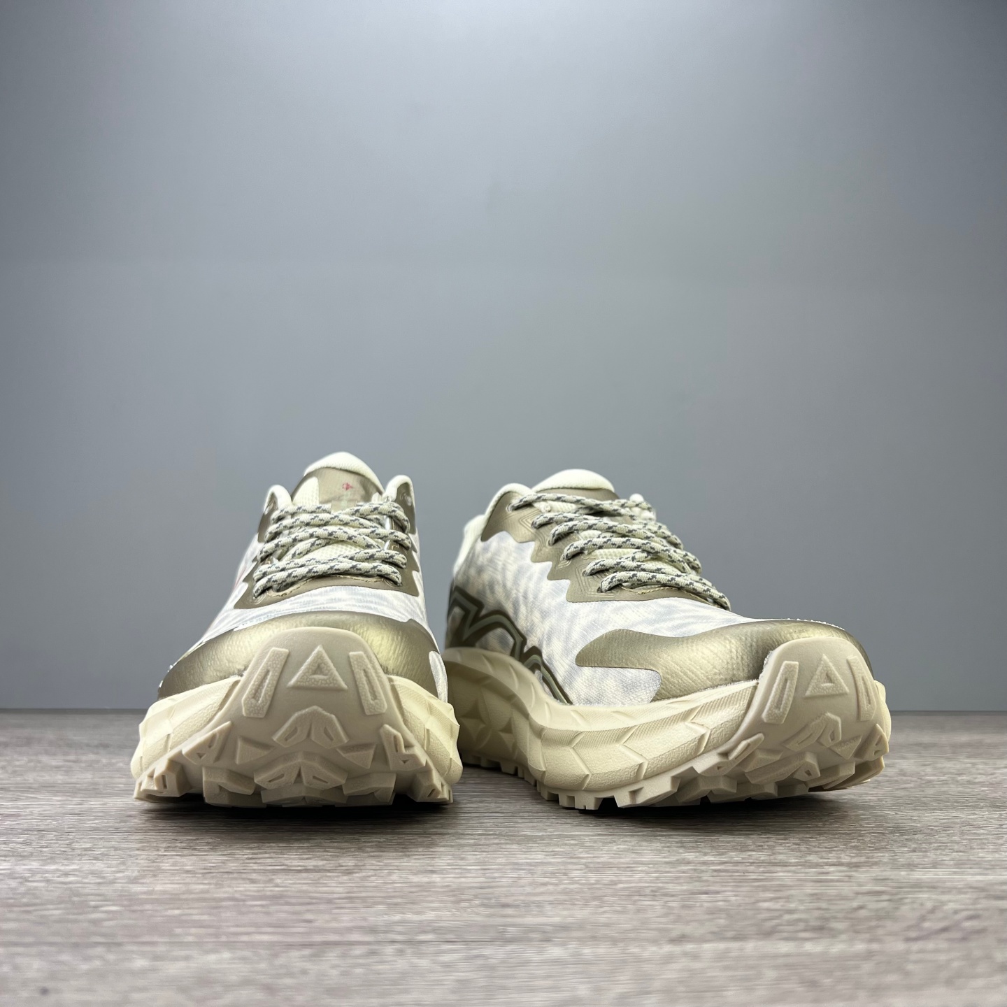 牛货情侣秋冬加厚户外越野跑鞋