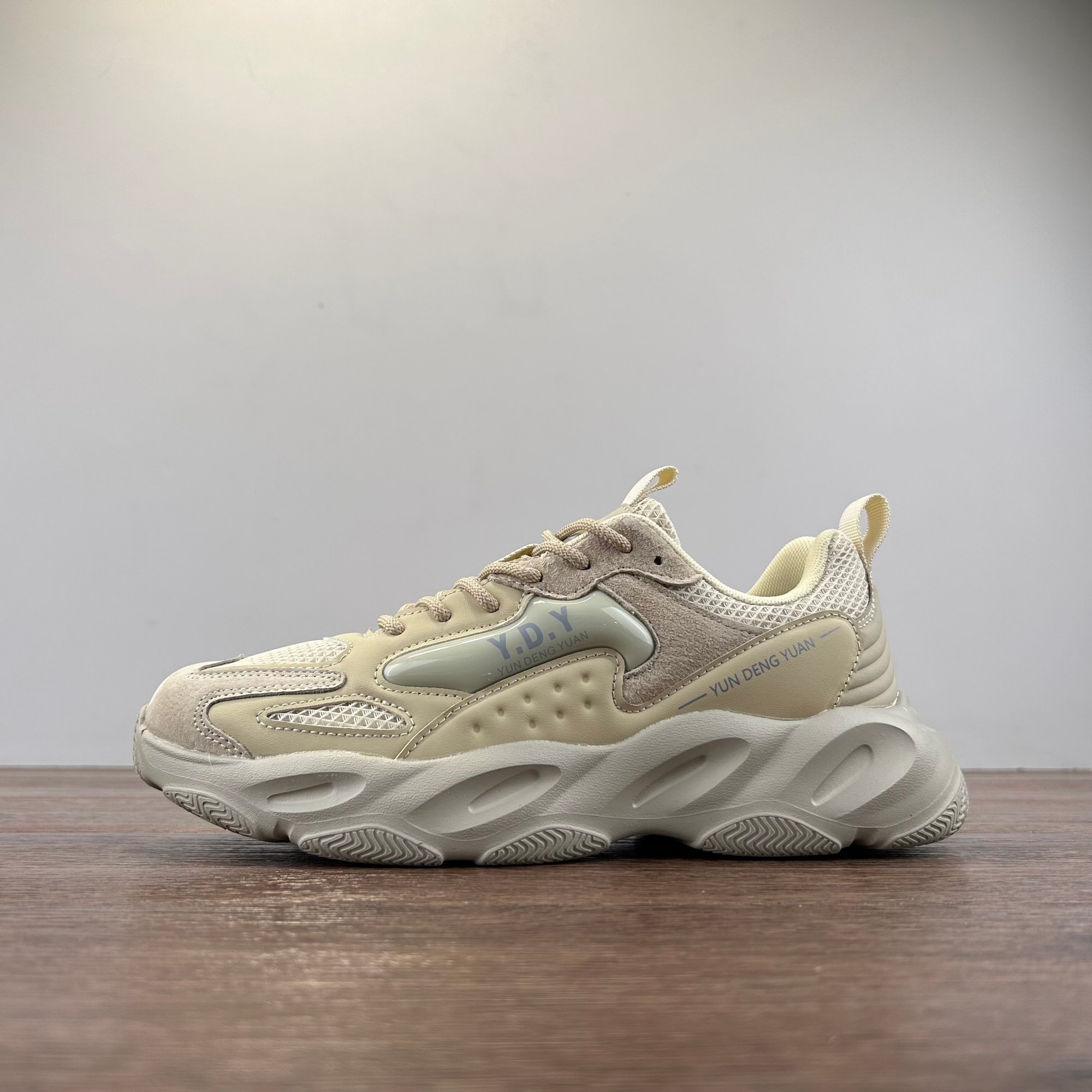 捡漏真皮外贸单 春秋男士真皮运动休闲老爹鞋厚底增高百搭慢跑鞋,流行男鞋,老爹鞋,淘宝优惠券,粉丝福利购,淘宝优惠卷