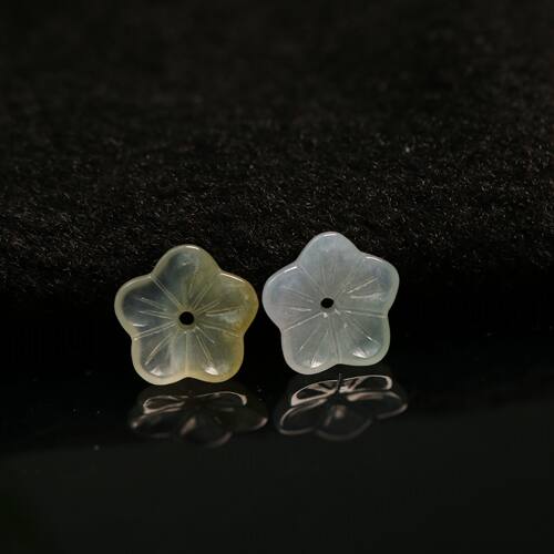 一对冰种天然A货翡翠梅花