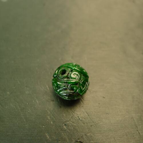 天然A货翡翠团寿龙纹雕花圆珠子
