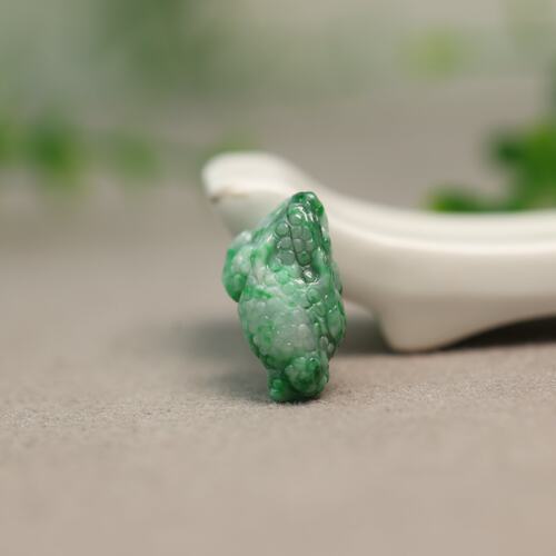飘辣绿缅甸天然A货翡翠金蟾