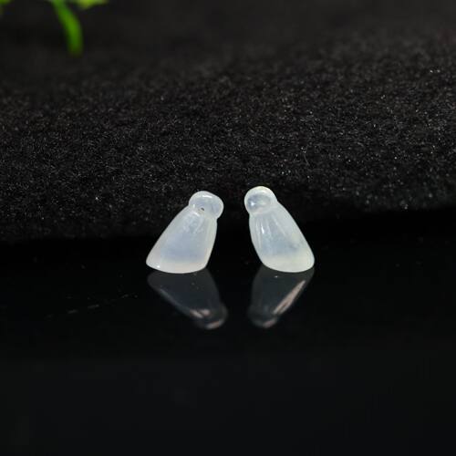 白色冰种天然A货翡翠莲蓬吊坠
