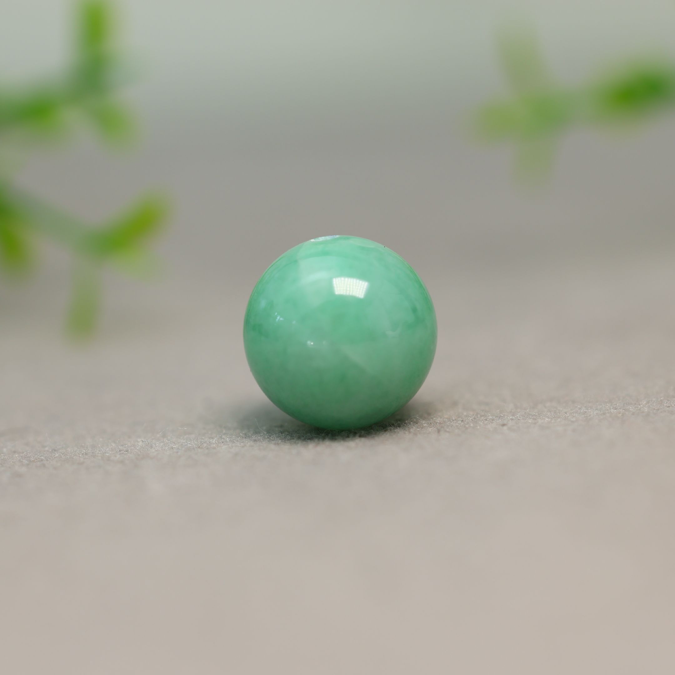 糯种满绿天然A货翡翠素面圆珠子