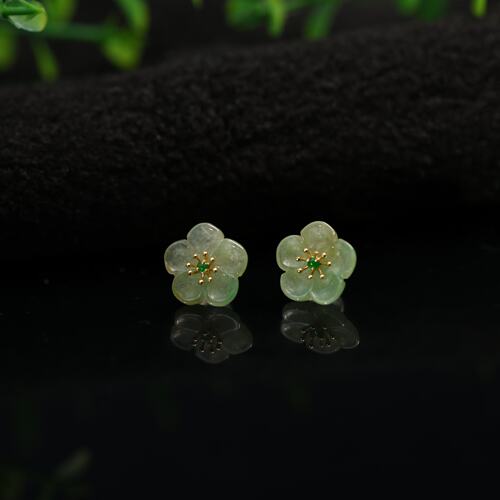飘绿缅甸天然A货翡翠梅花耳钉