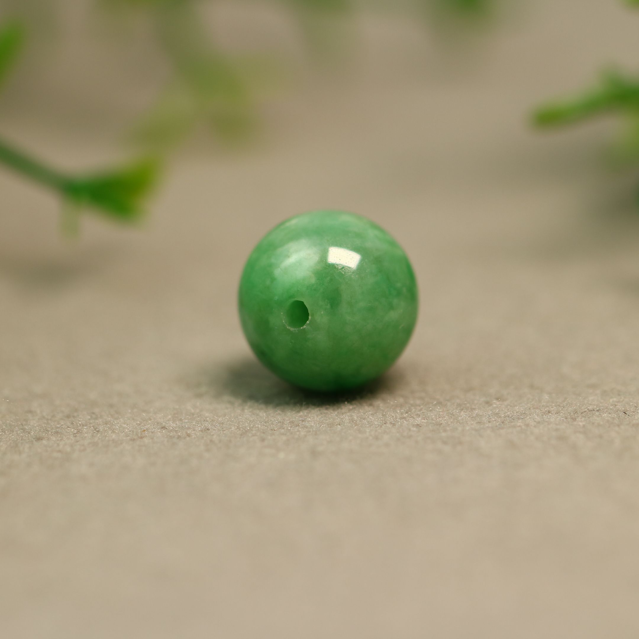天然A货翡翠素面圆珠子图片