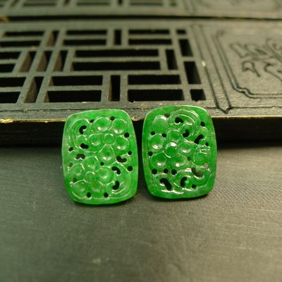 天然A货翡翠方形雕花戒面
