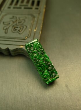 #L830 满绿缅甸天然A货翡翠辣绿雕花钱币路路通桶珠