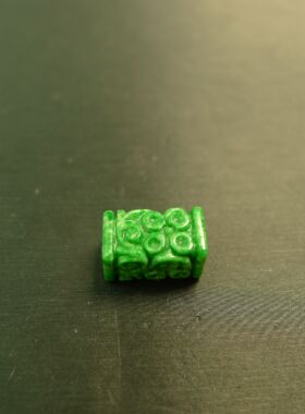 #E674 满色辣绿天然A货翡翠龙纹路路通方形转运珠雕花桶珠