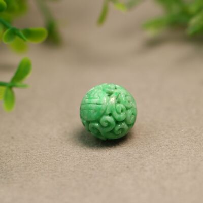 天然A货翡翠团寿龙纹雕花圆珠子