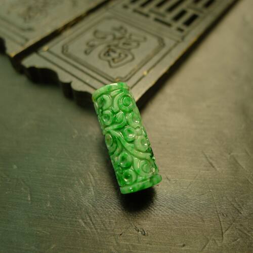 天然A货翡翠圆柱形雕花管珠桶珠